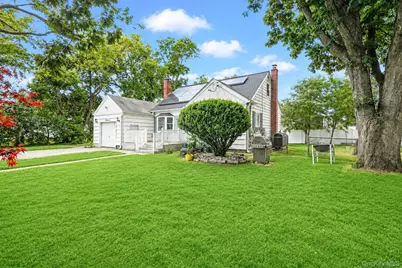17 Maple Street, Brentwood, NY 11717 - Photo 3