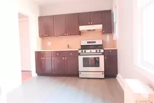 477 Merrick Rd, Lynbrook, NY 11563 - Photo 3