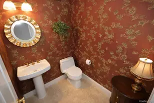 727 Balfour Pl, Melville, NY 11747 - Photo 11