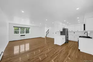 1034 Throgs Neck Expressway, Bronx, NY 10465 - Photo 3