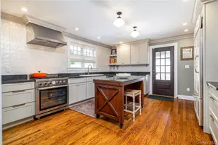 7 Yorkshire Rd, Rockville Centre, NY 11570 - Photo 11