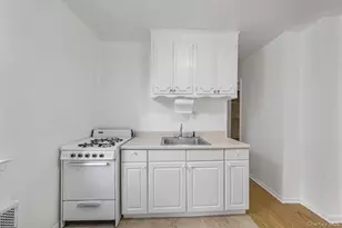 270 N Broadway, Yonkers, NY 10701 - Photo 7