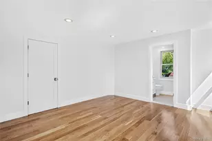 118 Willow St, Roslyn Heights, NY 11577 - Photo 21