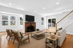 118 Willow St, Roslyn Heights, NY 11577 - Photo 9