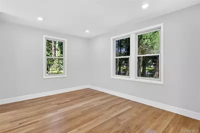 118 Willow Street, Roslyn Heights, NY 11577 - Photo 19