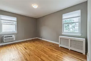 75-48 183rd St, Fresh Meadows, NY 11366 - Photo 3