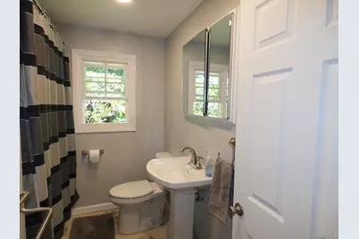 28 Hilltop Drive, New Windsor, NY 12553 - Photo 17
