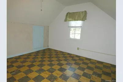 28 Hilltop Drive, New Windsor, NY 12553 - Photo 25