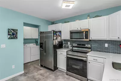 1 Biltmore Circle #1, Huntington Station, NY 11746 - Photo 9