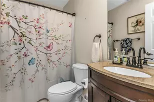 1 Biltmore Cir, Huntington Station, NY 11746 - Photo 13