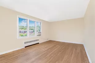 15 Winchester Ave, Yonkers, NY 10710 - Photo 7