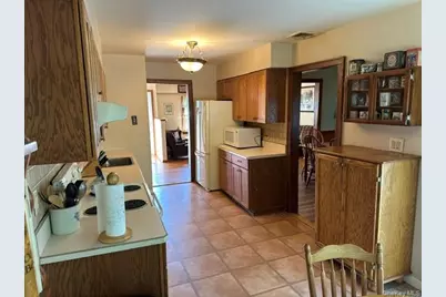 94 Arlington Road, Ronkonkoma, NY 11779 - Photo 9