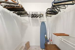 606 Flair Ct W, Saint James, NY 11780 - Photo 15