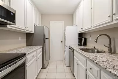 606 Flair Court W, Saint James, NY 11780 - Photo 9