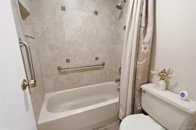 606 Flair Court W, Saint James, NY 11780 - Photo 17