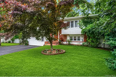 31 Holbrook Road, Centereach, NY 11720 - Photo 5