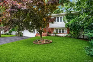 31 Holbrook Rd, Centereach, NY 11720 - Photo 5