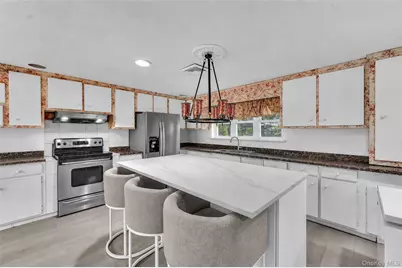 31 Holbrook Road, Centereach, NY 11720 - Photo 11