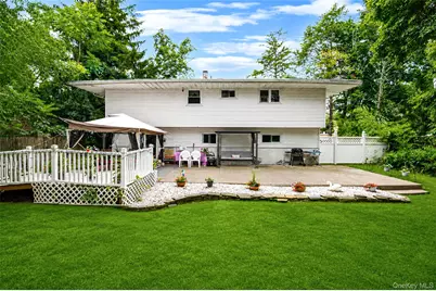 31 Holbrook Road, Centereach, NY 11720 - Photo 23