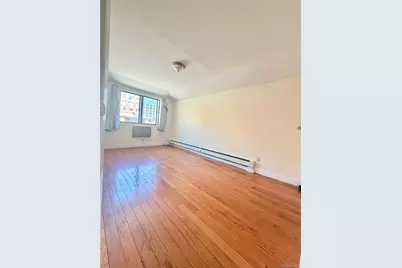 133-08 41st Road #3rd fl, Flushing, NY 11354 - Photo 5