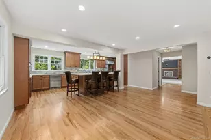 40 Sammis Ln, White Plains, NY 10605 - Photo 9