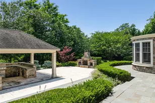 1 Bromley Ct, Muttontown, NY 11791 - Photo 39
