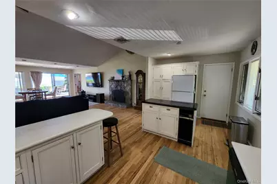 7 Riverhead Road, Sound Beach, NY 11789 - Photo 15