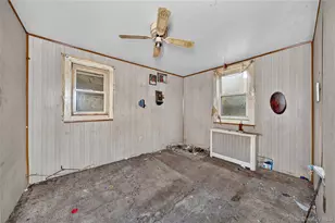 10 Best St, Freeport, NY 11520 - Photo 9