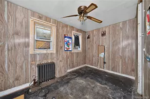 10 Best St, Freeport, NY 11520 - Photo 5