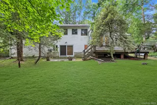 17 Arbor Ln, Dix Hills, NY 11746 - Photo 25
