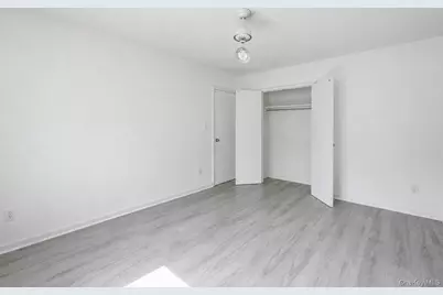 253 Robinson Avenue, Bronx, NY 10465 - Photo 17