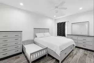 253 Robinson Ave, Bronx, NY 10465 - Photo 7