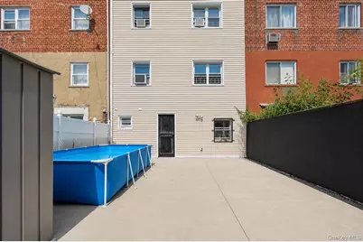 253 Robinson Avenue, Bronx, NY 10465 - Photo 9