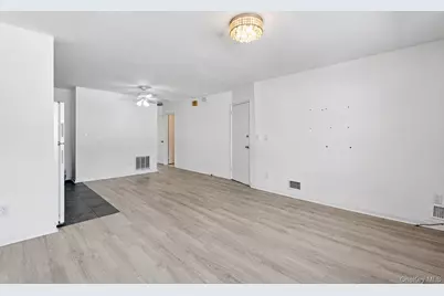 253 Robinson Avenue, Bronx, NY 10465 - Photo 13
