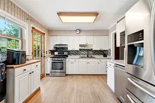 117 Bryan Ave, Amityville, NY 11701 - Photo 7