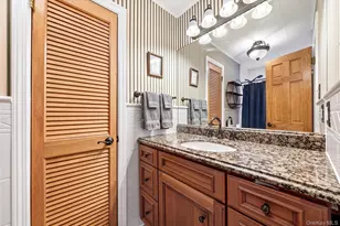 117 Bryan Ave, Amityville, NY 11701 - Photo 17