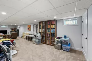 56 Morris Ave, West Islip, NY 11795 - Photo 25