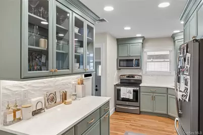 56 Morris Avenue, West Islip, NY 11795 - Photo 9