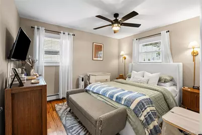 56 Morris Avenue, West Islip, NY 11795 - Photo 15