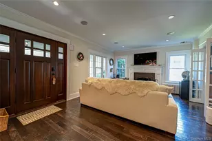 24 Soundview Rd, Huntington, NY 11743 - Photo 7
