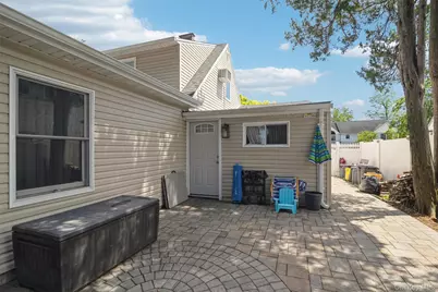 45 Abbot Lane, Hicksville, NY 11801 - Photo 35