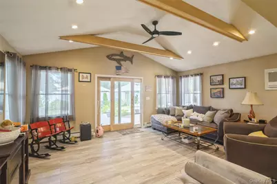 45 Abbot Lane, Hicksville, NY 11801 - Photo 15