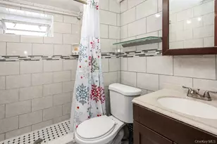 183-48 Camden Ave, Saint Albans, NY 11412 - Photo 17
