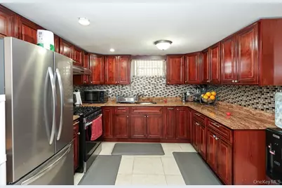 18348 Camden Avenue, Saint Albans, NY 11412 - Photo 13