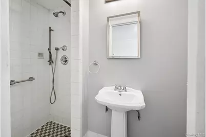 7 Midland Gardens #1M, Bronxville, NY 10708 - Photo 13