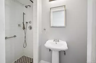 7 Midland Gardens, Bronxville, NY 10708 - Photo 13