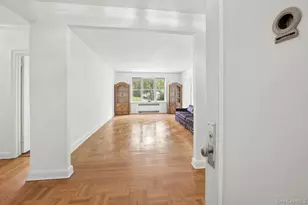 7 Midland Gardens, Bronxville, NY 10708 - Photo 3