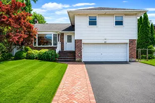 57 Blanche St, Plainview, NY 11803 - Photo 3