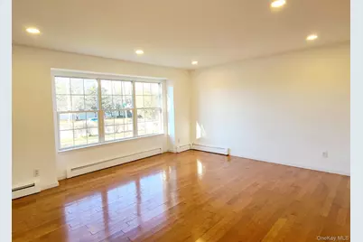 89 Railroad Avenue, Center Moriches, NY 11934 - Photo 9