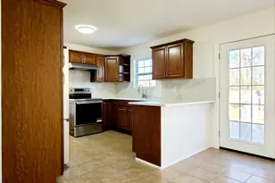 89 Railroad Ave, Center Moriches, NY 11934 - Photo 13